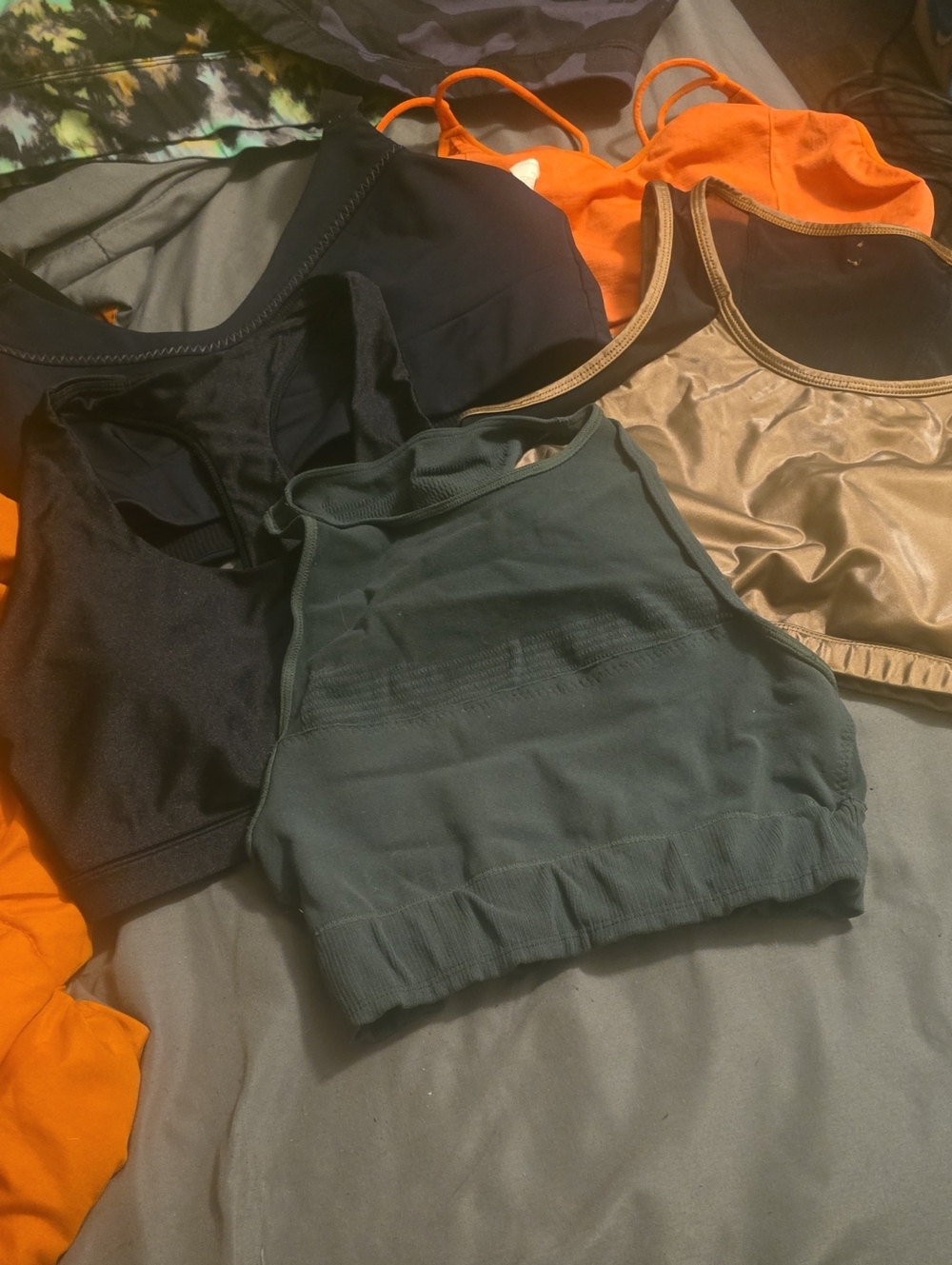 Fabletics Deep Green High-Neck Cropped Sports Tank
